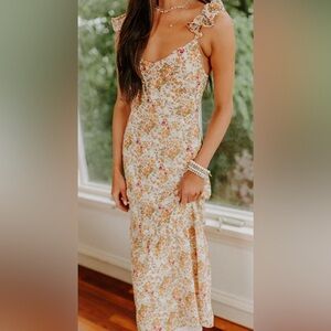 NWT Lush Floral Ruffle Maxi Dress size M. Floral design on Ivory background.